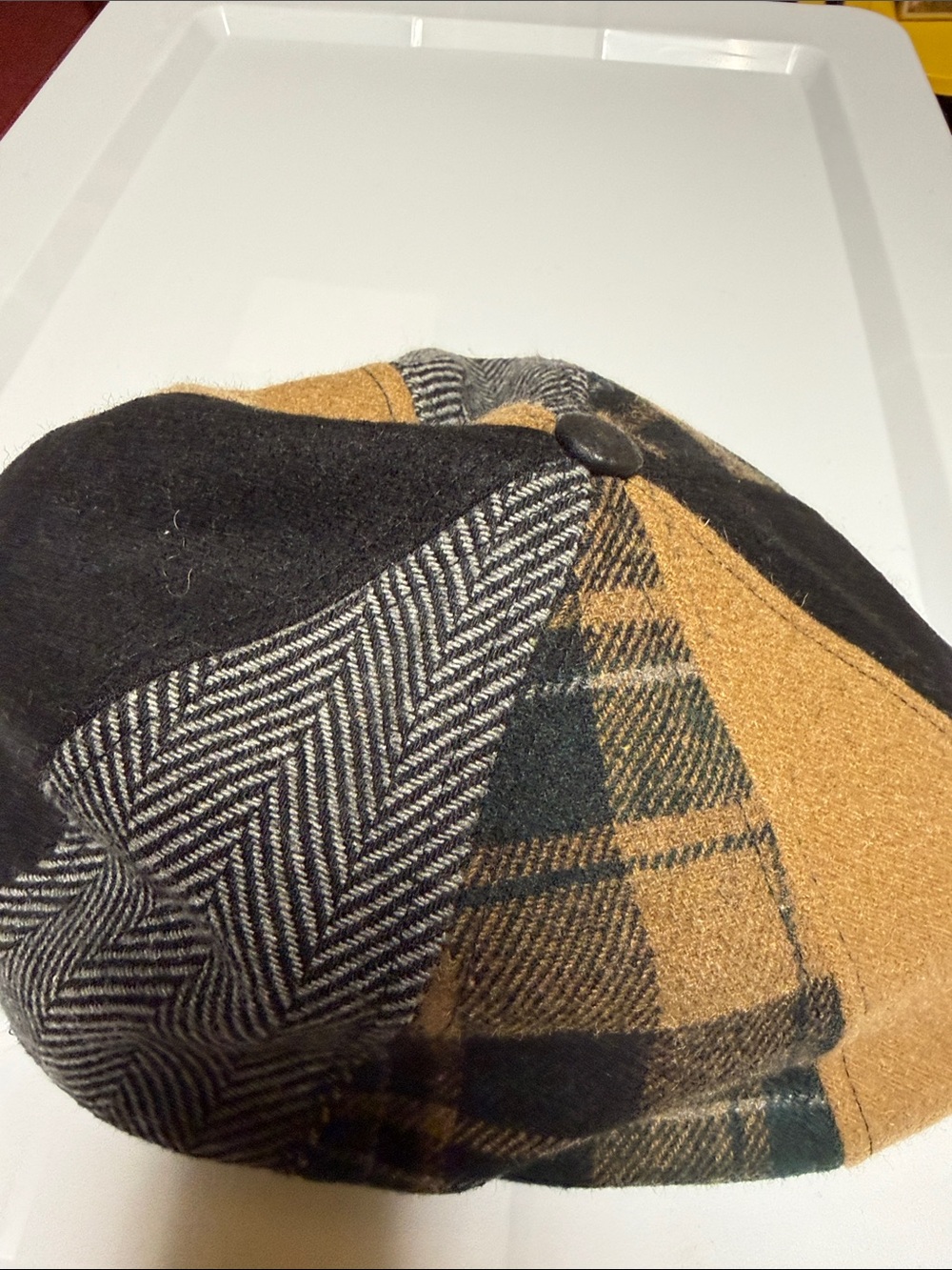 Guinness Boston Scally Flat Cap in Black, Tan & Green - Classic Men's Hat - Picture 6 of 8